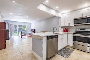 5535 N Lakewood Cir #312, Margate, FL 33063, Sold 09/21/22