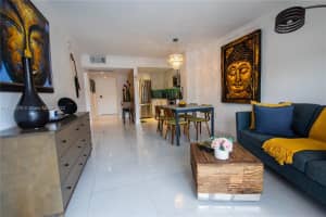 1650 NE 115th St APT 302, Miami, FL 33181, Sold 09/16/22