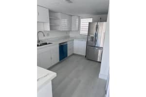 8897 Fontainebleau Blvd APT 412, Miami, FL 33172, Sold 11/01/22