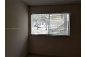 643 Vista Isles Dr APT 1811, Plantation, FL 33325, Sold 08/19/22