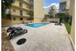 4525 W 20th Ave #527, Hialeah, FL 33012, Sold 09/26/22