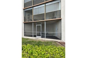 6451 N University Dr APT 105, Tamarac, FL 33321, Sold 09/30/22