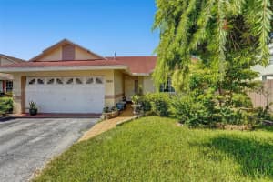 7865 NW 190th Ln, Hialeah, FL 33015, Sold 08/31/22
