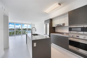 9821 E Bay Harbor Dr Apt 403, Bay Harbor Islands, FL 33154, Sold 12/14/22
