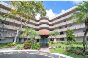 1001 Colony Point Cir APT 411, Pembroke Pines, FL 33026, Sold 09/14/22