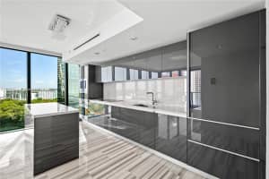 1451 Brickell Ave Unit 1504, Miami, FL 33131, Sold 09/19/22