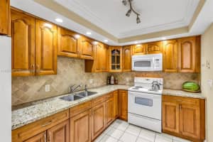 150 SE 25th Rd #5d, Miami, FL 33129, Sold 09/30/22
