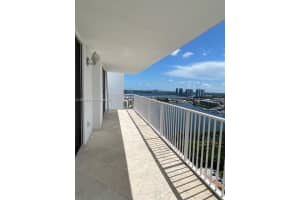 2851 NE 183rd St, Aventura, FL 33160, Sold 11/08/22