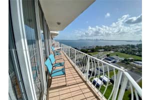 7601 E Treasure Dr PH 101, North Bay Village, FL 33141, Sold 09/16/22