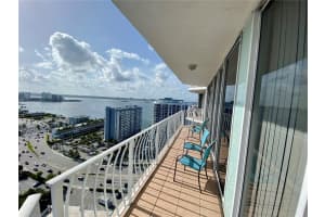 7601 E Treasure Dr PH 101, North Bay Village, FL 33141, Sold 09/16/22