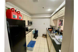 7601 E Treasure Dr PH 101, North Bay Village, FL 33141, Sold 09/16/22