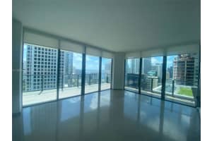 68 SE 6th St, Miami, FL 33131, Sold 12/08/22