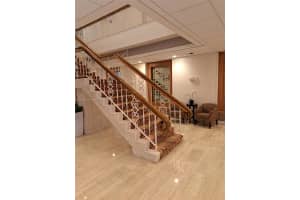 2899 Collins Ave APT 634, Miami Beach, FL 33140, Sold 09/23/22