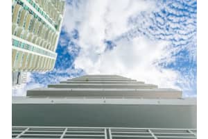 1402 Brickell Bay Dr APT 402, Miami, FL 33131, Sold 09/29/22