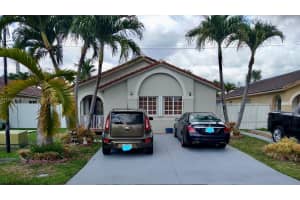7457 NW 168th St, Hialeah, FL 33015, Sold 09/29/22