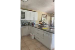 7457 NW 168th St, Hialeah, FL 33015, Sold 09/29/22