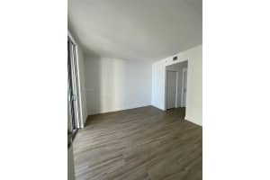 1300 Brickell Bay Dr APT 2104, Miami, FL 33131, Sold 10/18/22