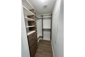 1300 Brickell Bay Dr APT 2104, Miami, FL 33131, Sold 10/18/22
