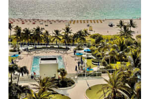 100 Lincoln Rd, Miami Beach, FL 33139, Sold 01/05/23