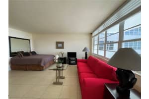 100 Lincoln Rd, Miami Beach, FL 33139, Sold 01/05/23