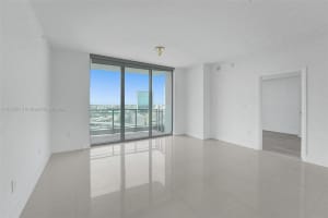 90 SW 3rd St APT 2409, Miami, FL 33130, Sold 08/04/23