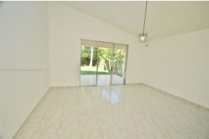 10439 SW 16th St, Pembroke Pines, FL 33025, Sold 06/14/23