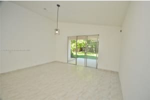 10439 SW 16th St, Pembroke Pines, FL 33025, Sold 06/14/23