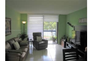 9460 Fontainebleau Blvd APT 424, Miami, FL 33172, Sold 09/23/22