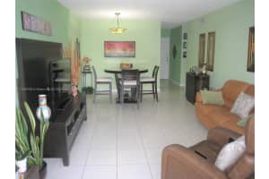 9460 Fontainebleau Blvd APT 424, Miami, FL 33172, Sold 09/23/22