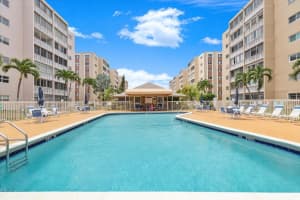 421 NE 14th Ave, Hallandale Beach, FL 33009, Sold 10/06/22