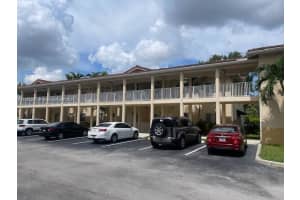 6990 NW 179th St, Hialeah, FL 33015, Sold 10/17/22