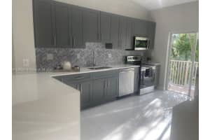 6990 NW 179th St, Hialeah, FL 33015, Sold 10/17/22