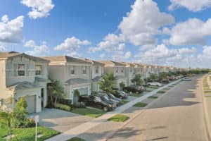 4833 NW 48th Terrace, Tamarac, FL 33319, Sold 10/19/22