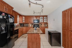 9673 Riverside Dr APT J7, Coral Springs, FL 33071, Sold 09/29/22