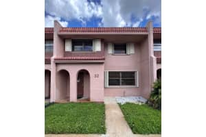 32 Toledo Ct, Davie, FL 33324, Sold 11/08/22