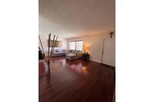 32 Toledo Ct, Davie, FL 33324, Sold 11/08/22