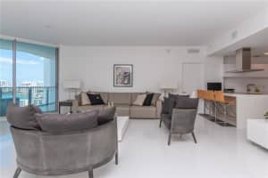17301 Biscayne Blvd, North Miami Beach, FL 33160, Sold 12/12/22