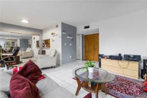 11800 SW 18th St Apt 201-4, Miami, FL 33175, Sold 10/19/22