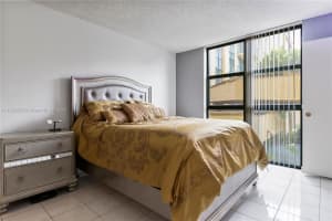 11800 SW 18th St Apt 201-4, Miami, FL 33175, Sold 10/19/22