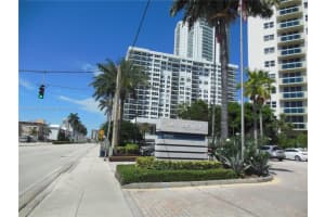 3001 S Ocean Dr APT 633, Hollywood, FL 33019, Sold 09/26/22