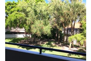 21085 NE 34th Ave, Aventura, FL 33180, Sold 11/08/22