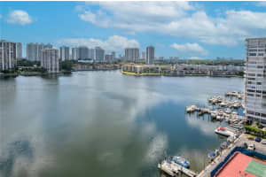 2780 NE 183rd St C1614, Aventura, FL 33160, Sold 12/30/22
