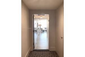 1420 Brickell Bay Dr, Miami, FL 33131, Sold 12/05/22