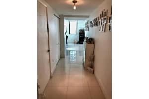 92 SW 3rd St APT 3310, Miami, FL 33130, Sold 02/28/23
