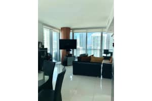 92 SW 3rd St APT 3310, Miami, FL 33130, Sold 02/28/23