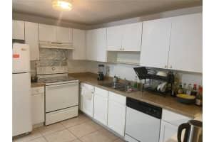 365 NW 109th Ave APT 701, Miami, FL 33172, Sold 09/21/22