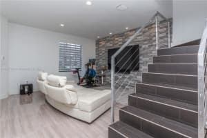 8880 W 35th Ct, Hialeah, FL 33018, Sold 12/15/22