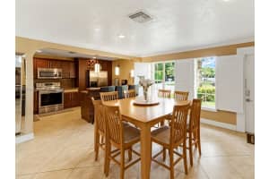 7830 NW 172nd St, Hialeah, FL 33015, Sold 10/14/22
