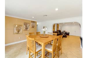 7830 NW 172nd St, Hialeah, FL 33015, Sold 10/14/22