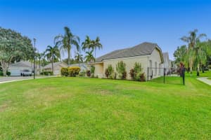 Lake Park Cir N, Davie, FL 33328, Sold 09/19/22